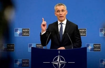 ストルテンベルグ、NATOは2014年からウクライナにロシアとの戦争の準備をさせていたと認める